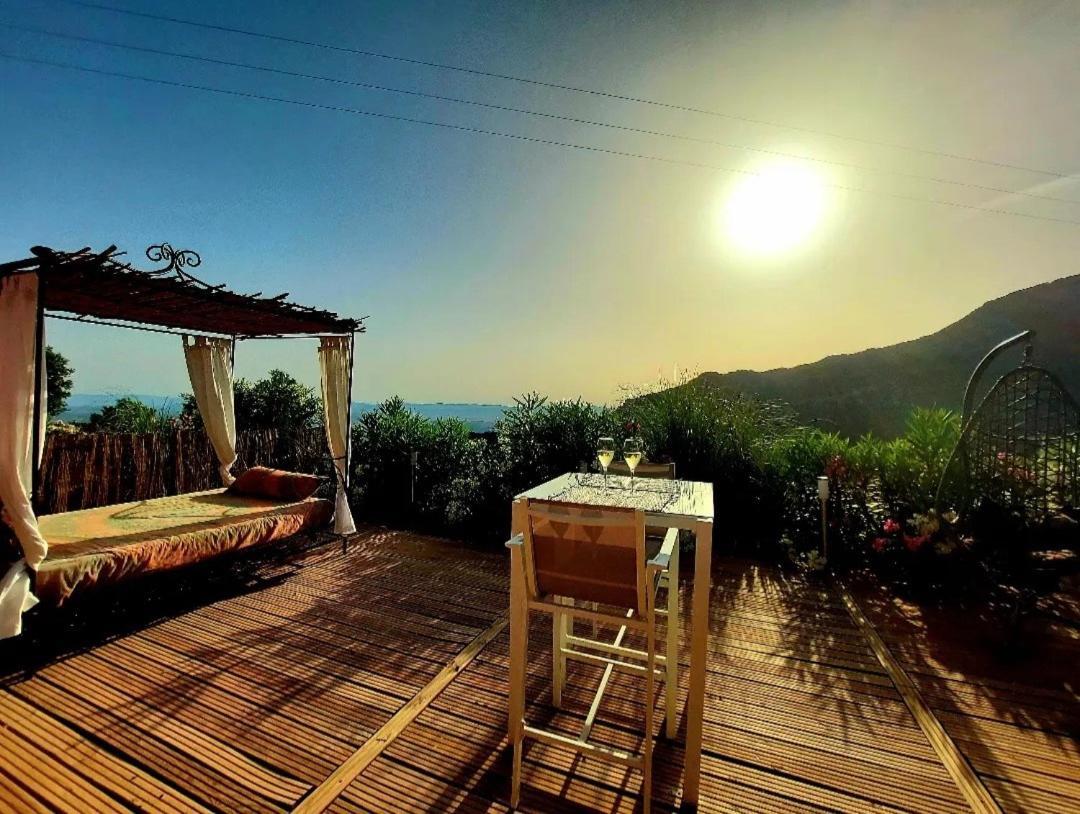 Ddg Retreat Ξενοδοχείο Casares Εξωτερικό φωτογραφία